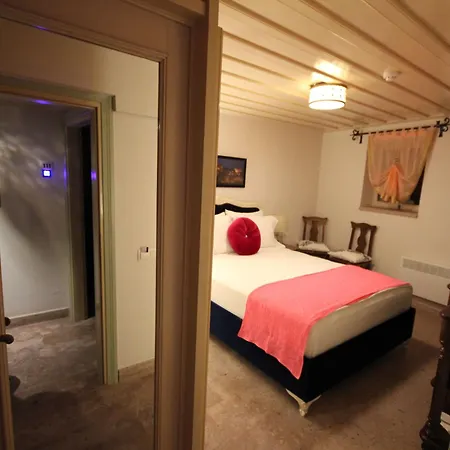 Nisi (adults Only) Ayvalı