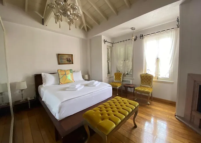 Nisi (adults Only) 4*