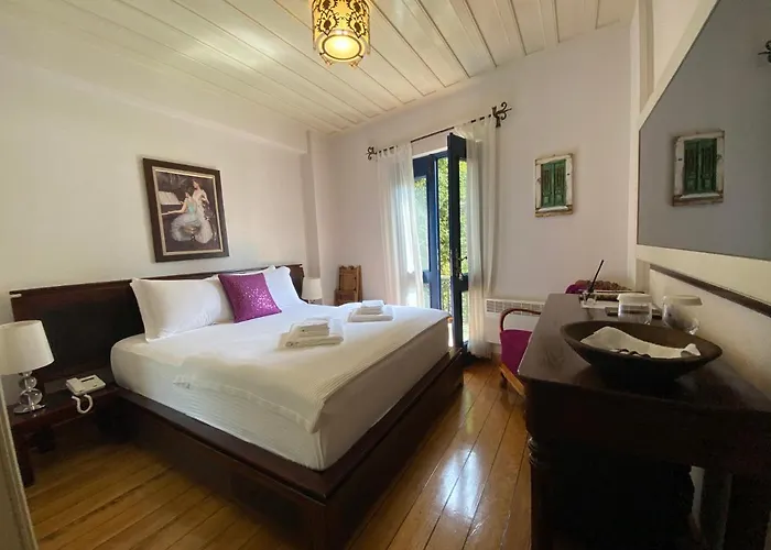 Nisi (adults Only) 4*