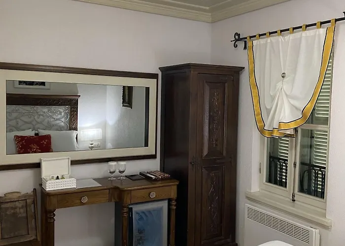 Nisi (adults Only) 4*